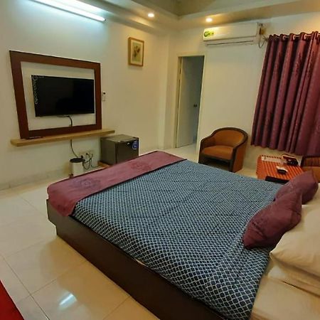 Center Point Apartment 다카 외부 사진